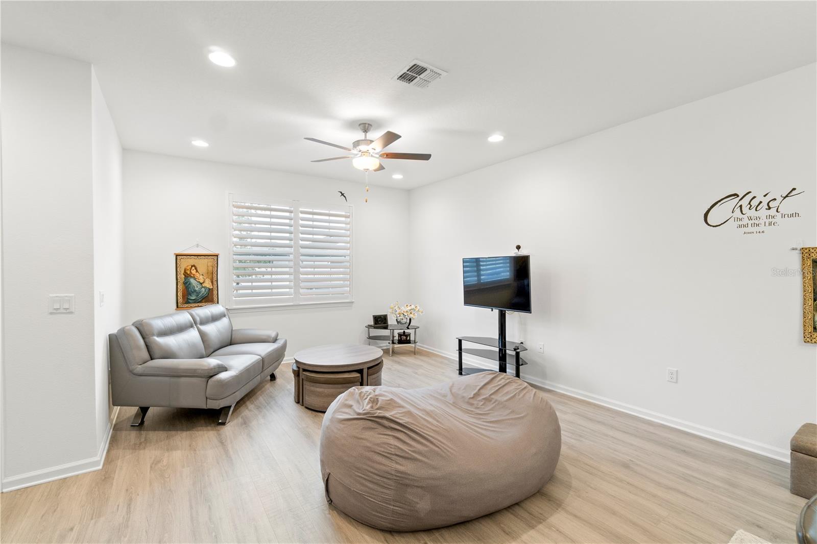 Image 17 of 75 For 5338 Lake Virginia Street