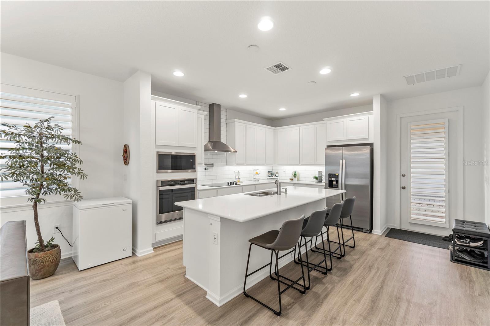 Image 23 of 75 For 5338 Lake Virginia Street