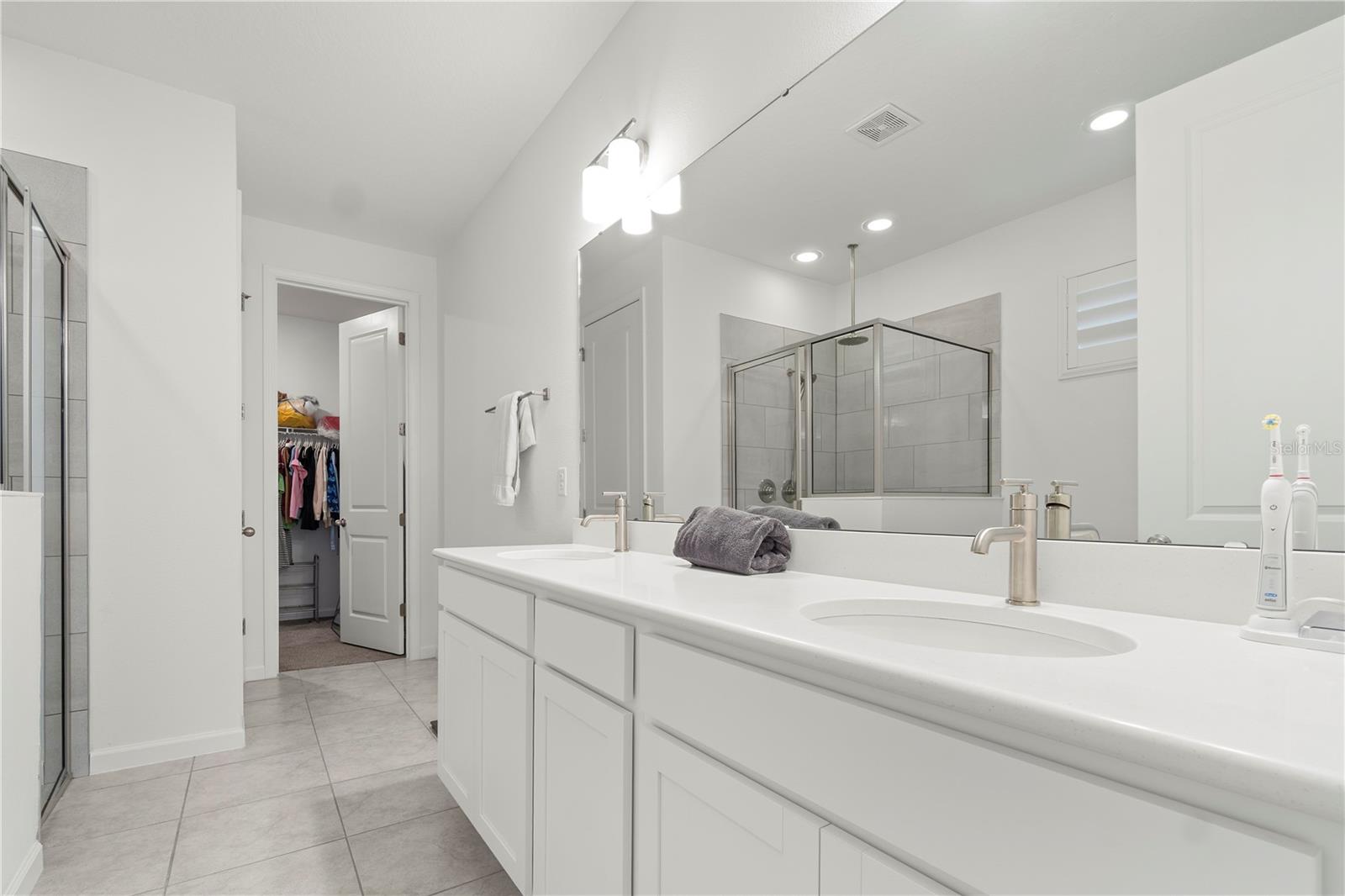 Image 34 of 75 For 5338 Lake Virginia Street