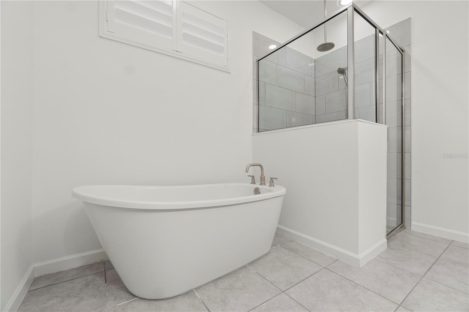 Image 35 of 75 For 5338 Lake Virginia Street