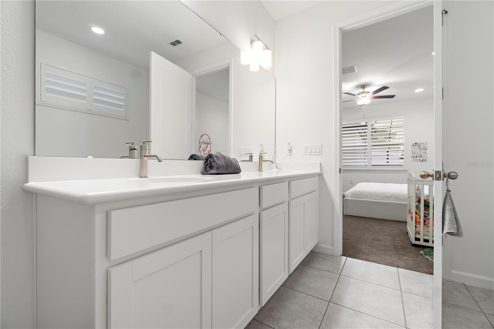 Image 36 of 75 For 5338 Lake Virginia Street