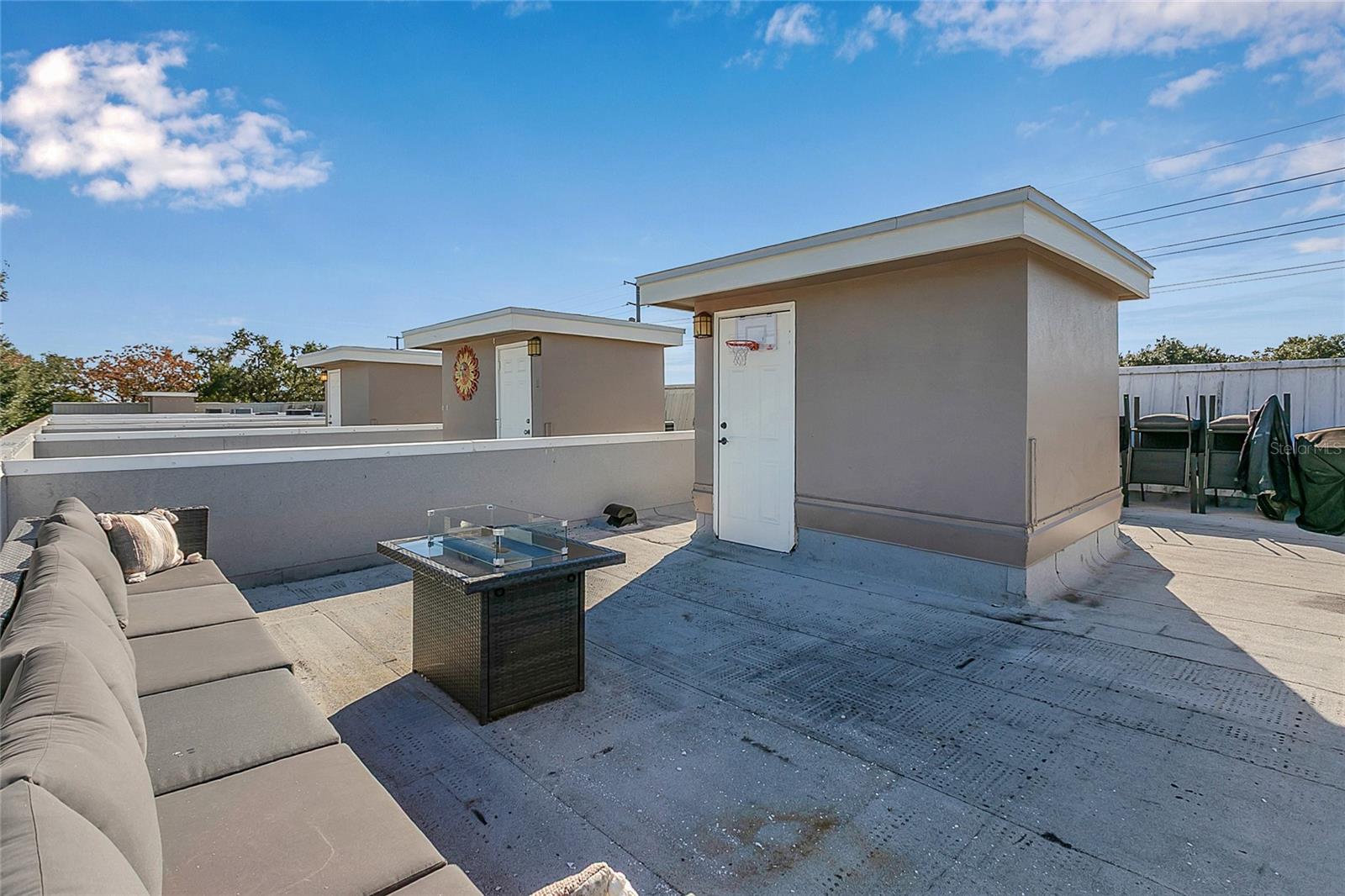 Image 21 of 40 For 548 Copley Lane 548