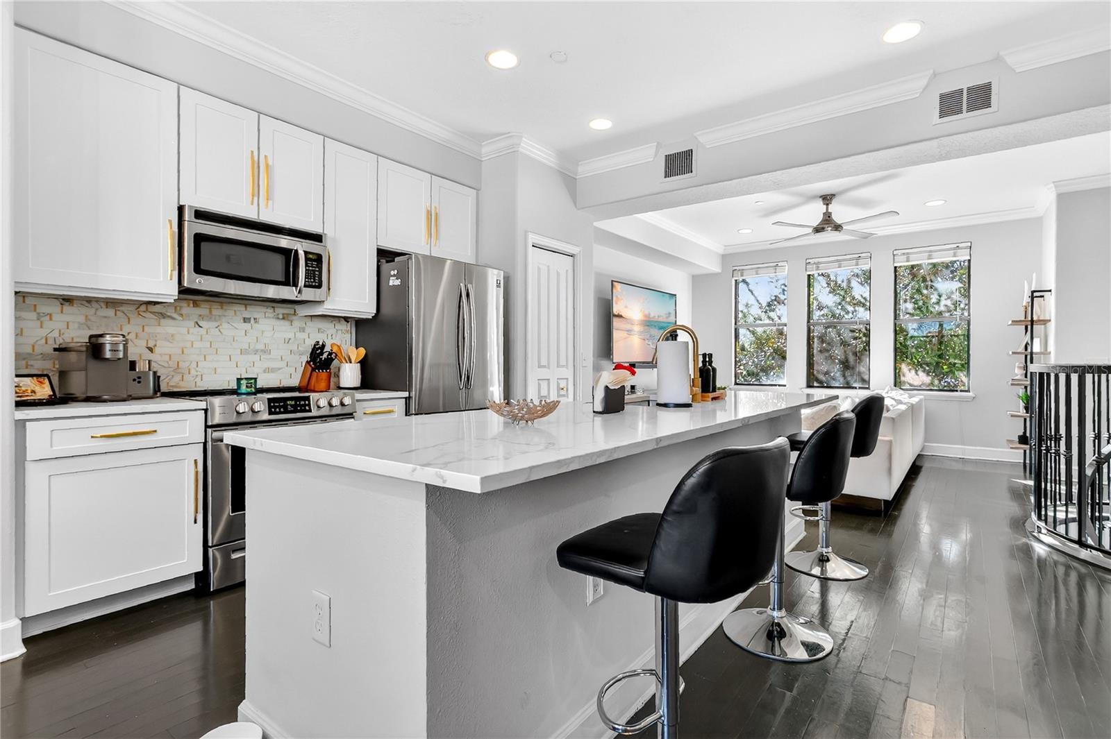 Image 5 of 40 For 548 Copley Lane 548