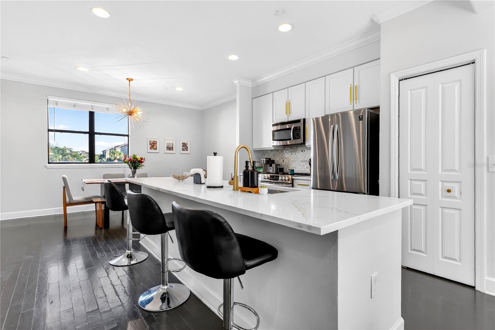 Image 7 of 40 For 548 Copley Lane 548