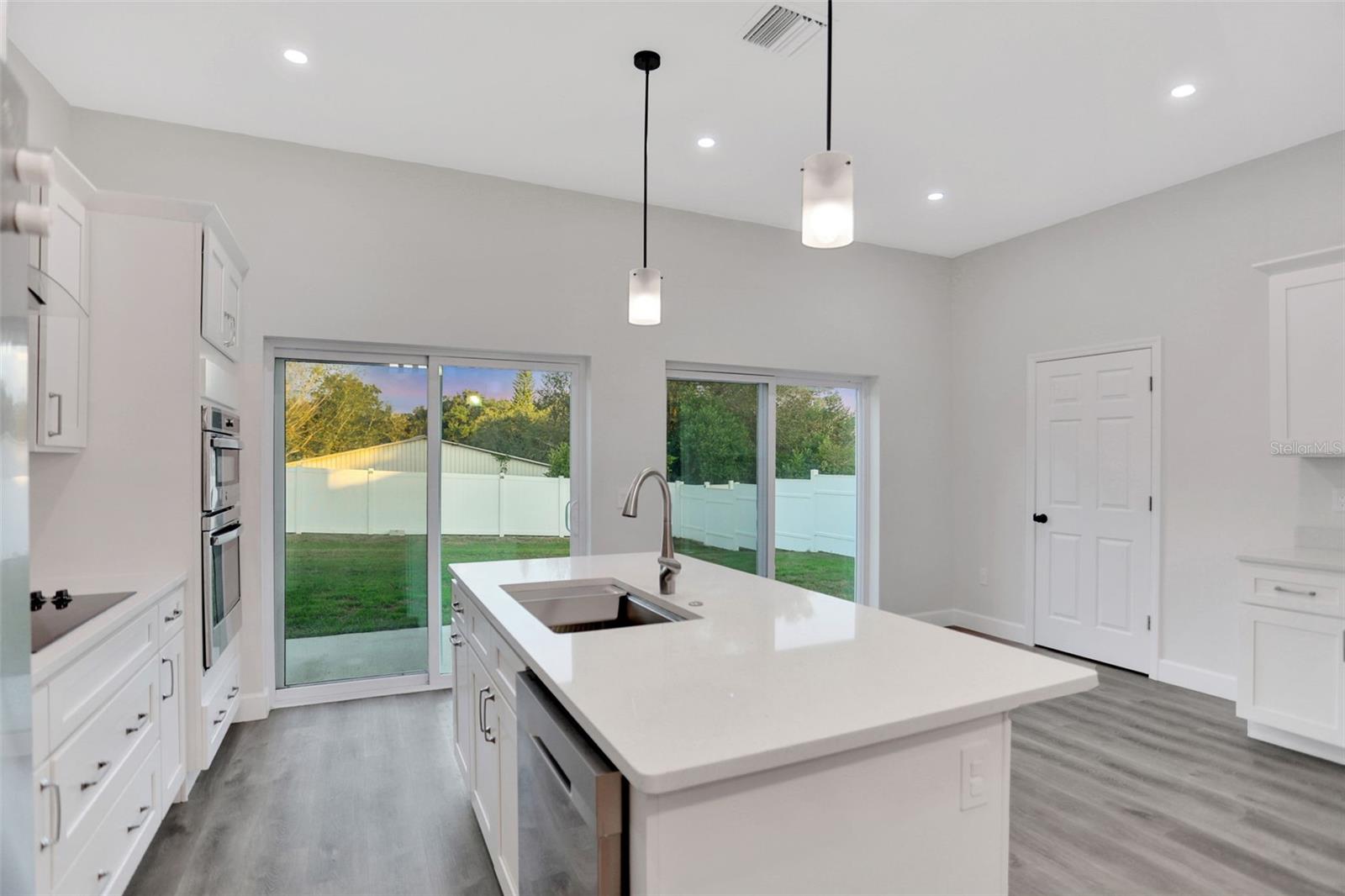 Image 16 of 46 For 6474 Taylor Court