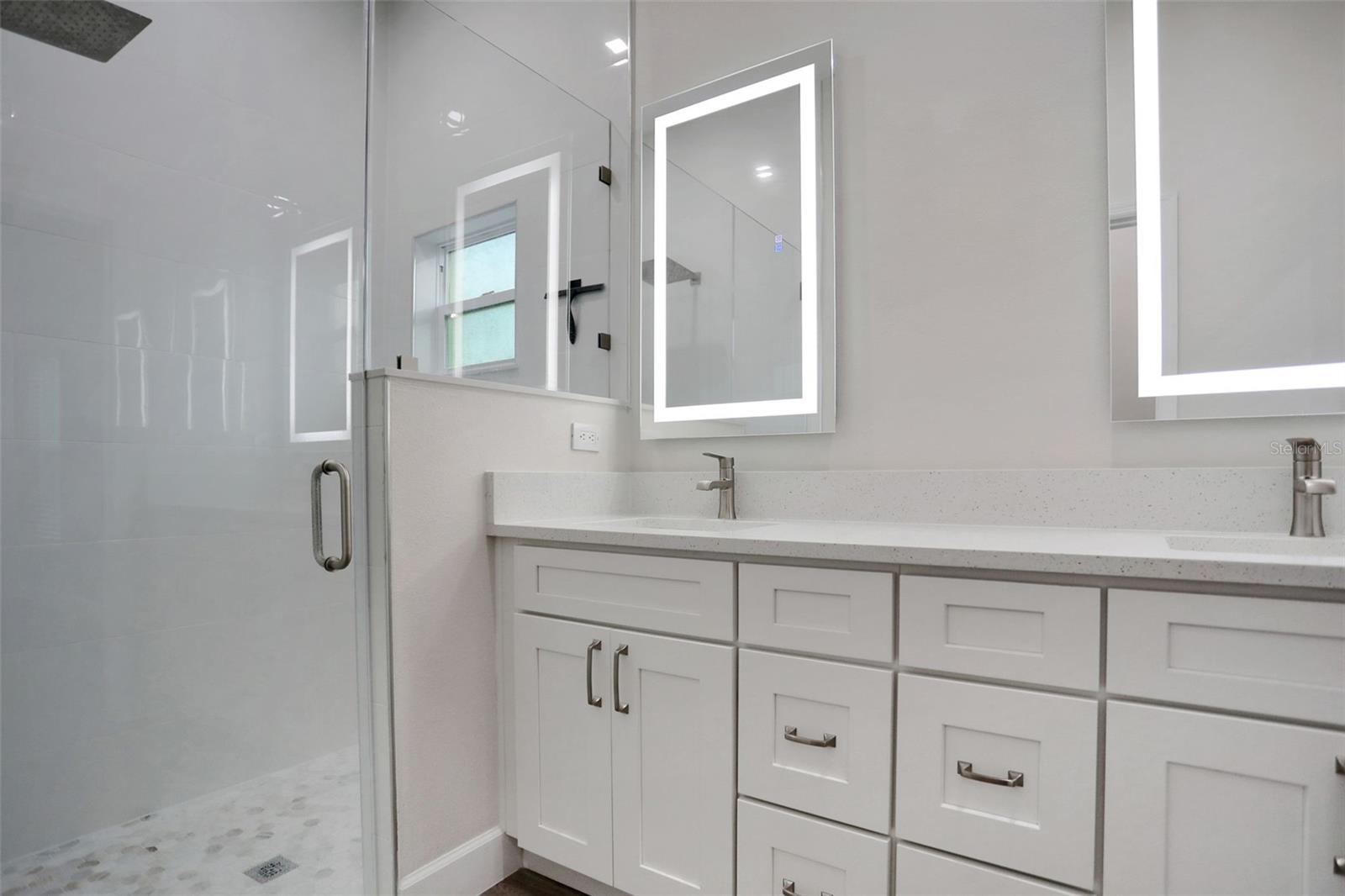 Image 27 of 46 For 6474 Taylor Court