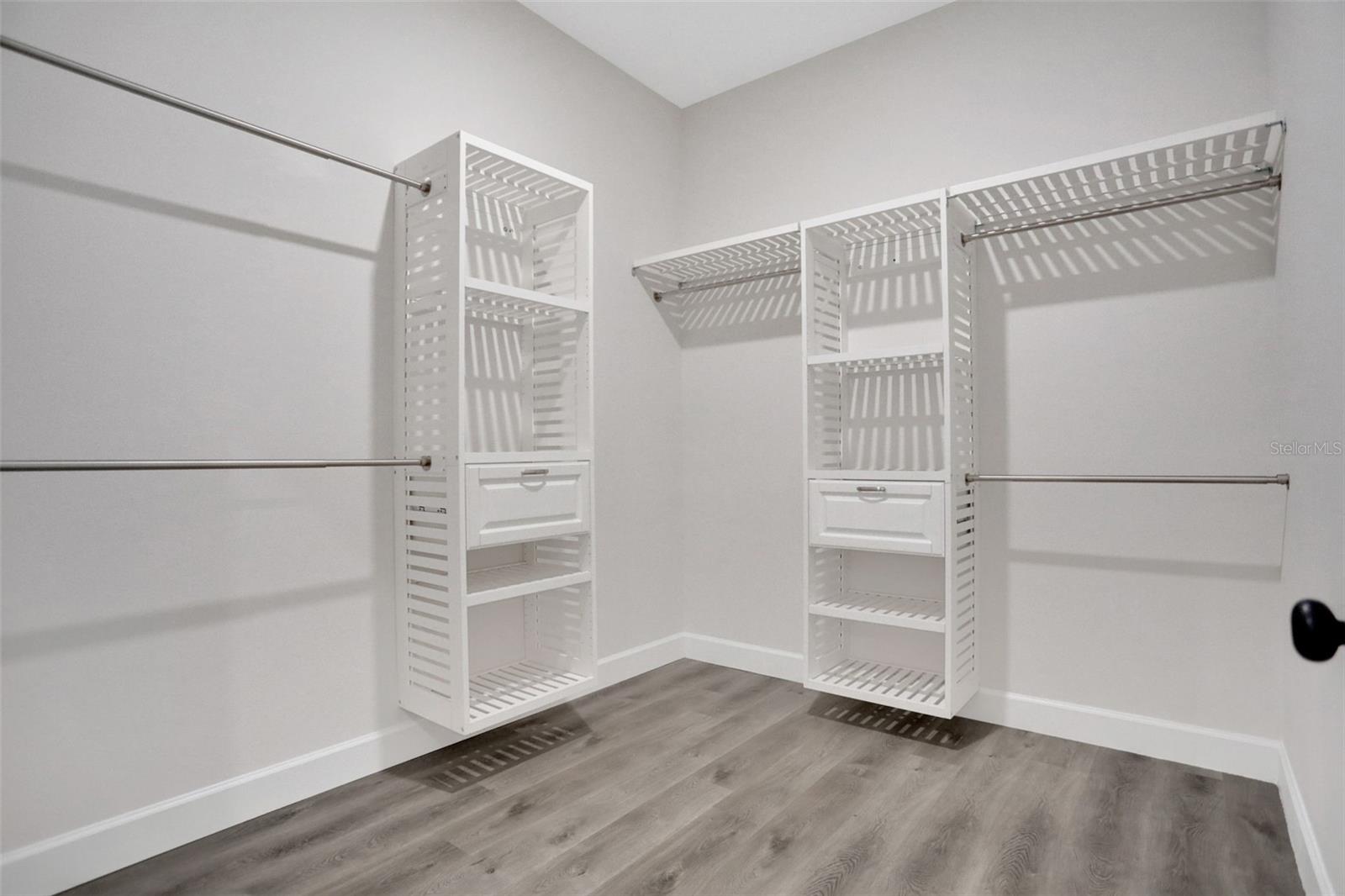 Image 29 of 46 For 6474 Taylor Court