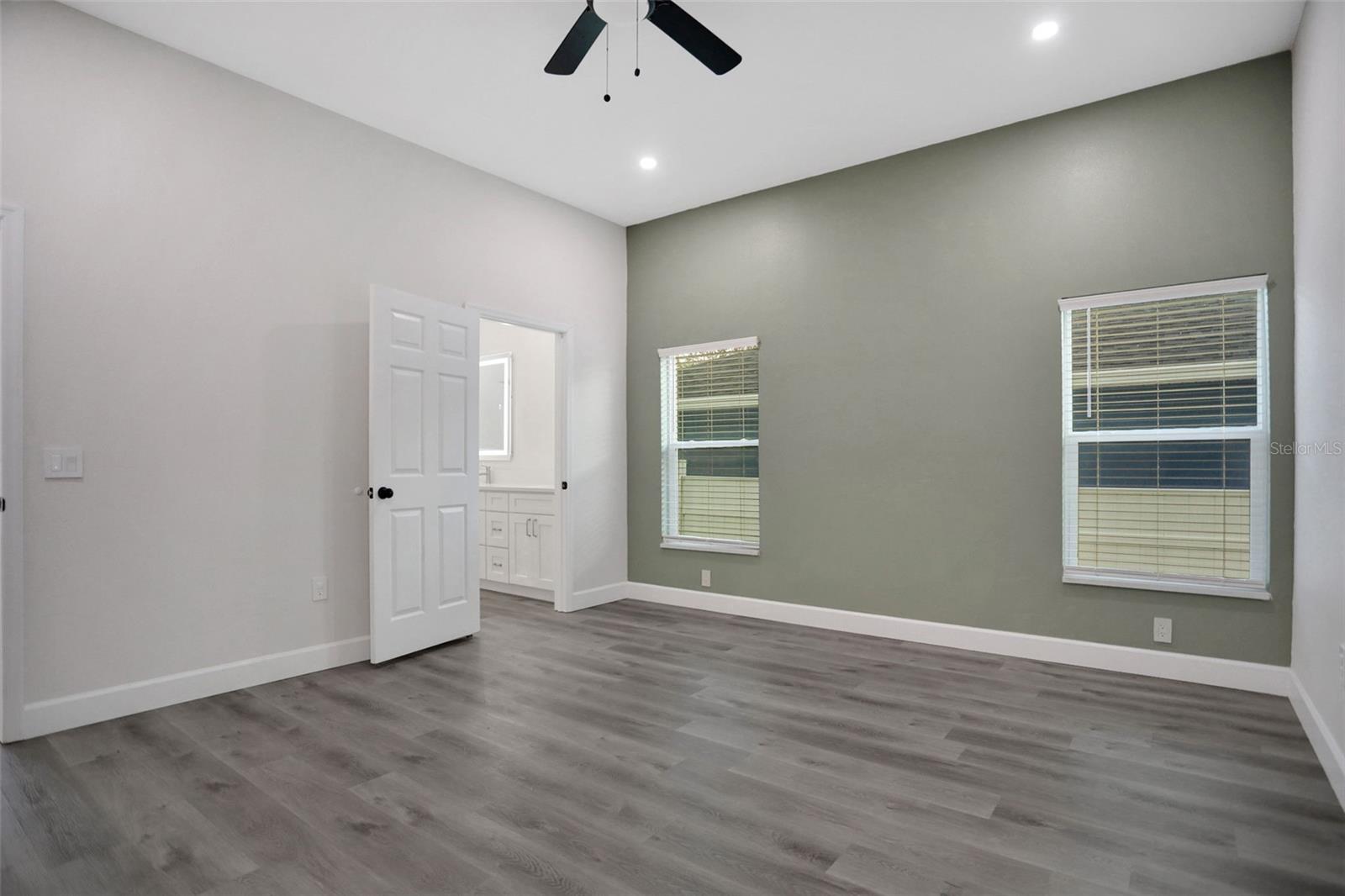 Image 32 of 46 For 6474 Taylor Court