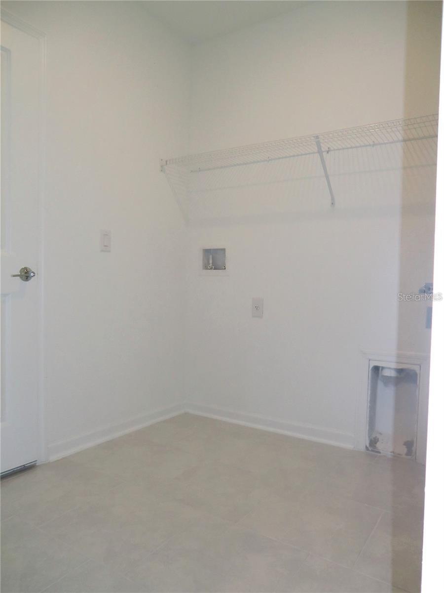 Image 28 of 30 For 317 Loch Court