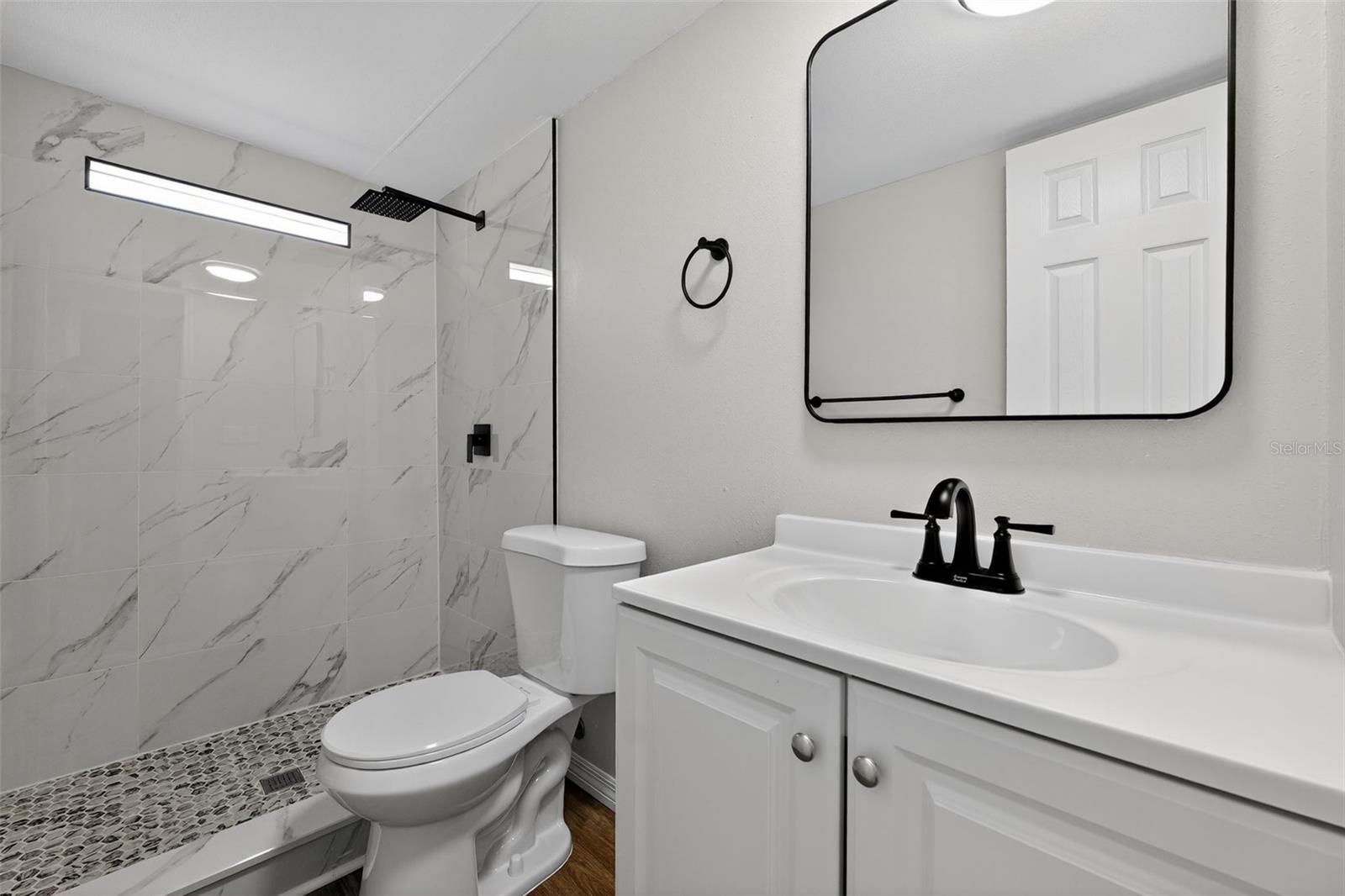 Image 17 of 30 For 749 Saddlewood Boulevard