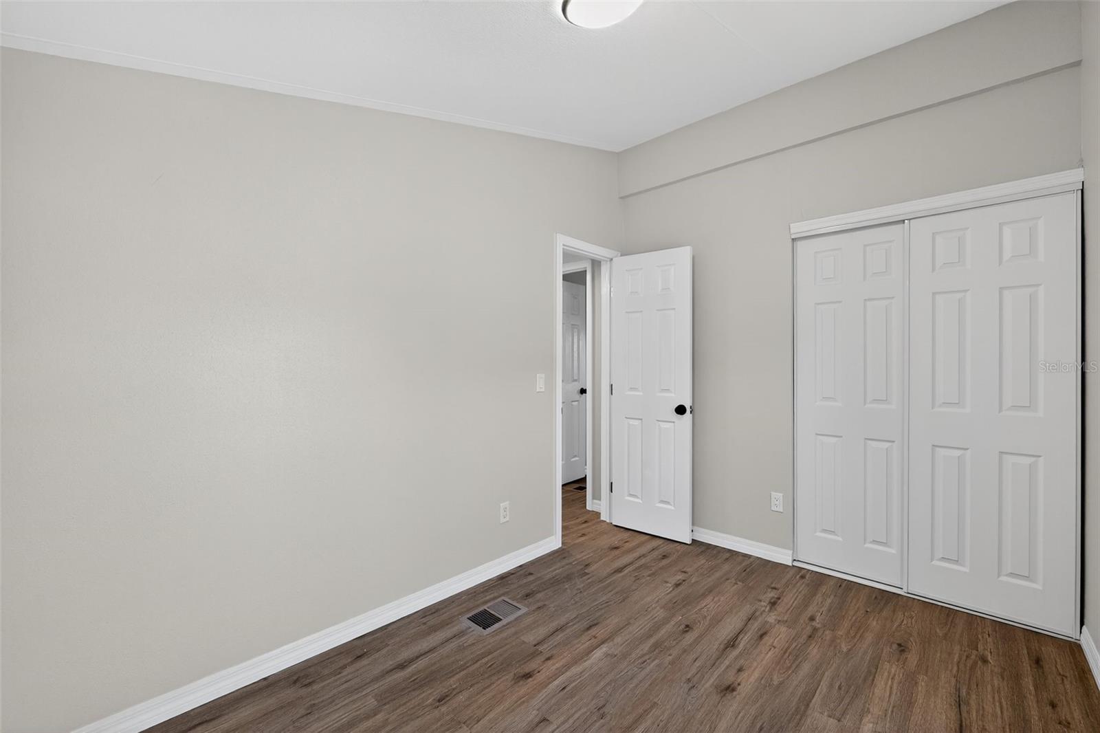 Image 19 of 30 For 749 Saddlewood Boulevard