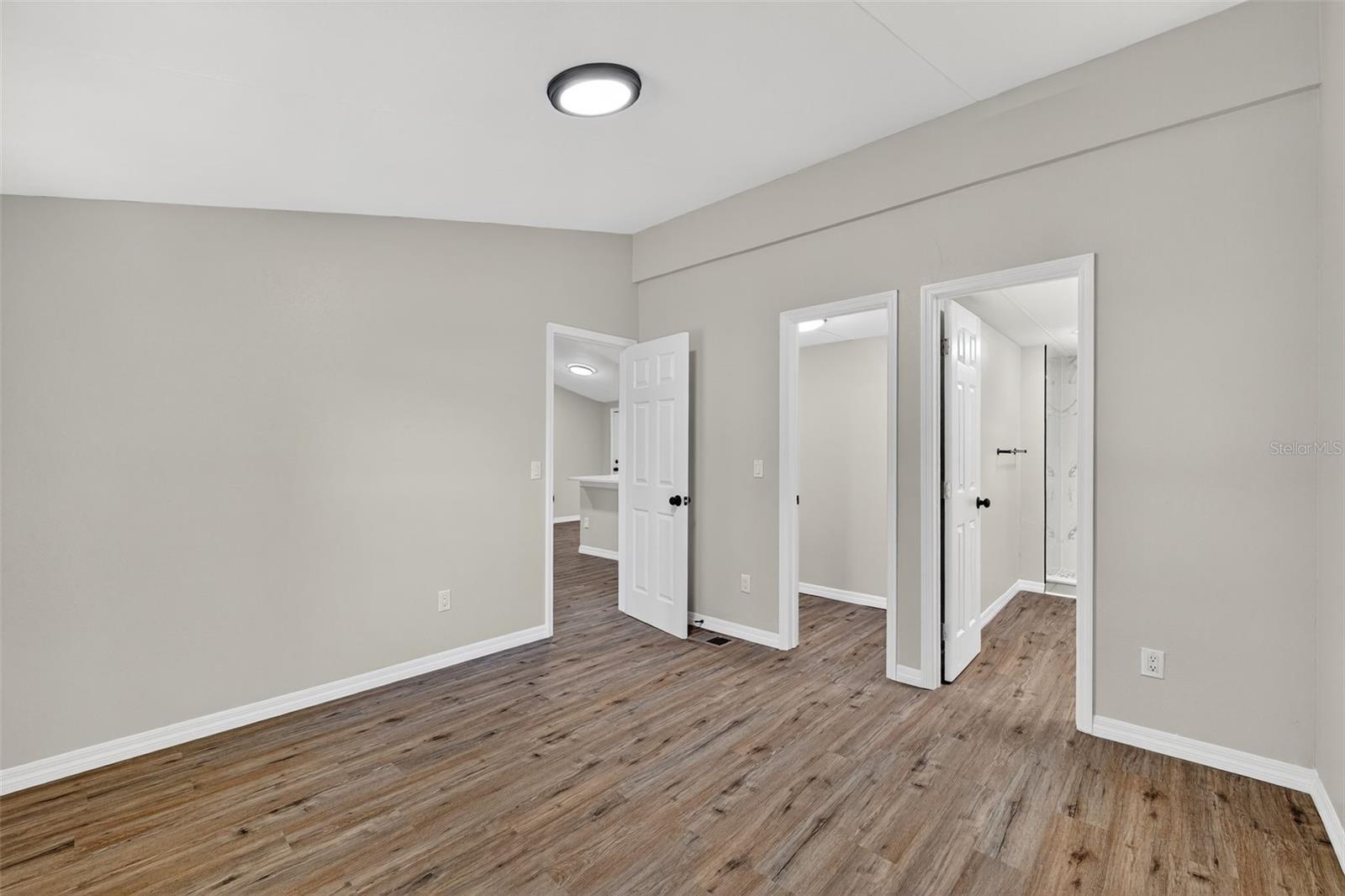 Image 22 of 30 For 749 Saddlewood Boulevard