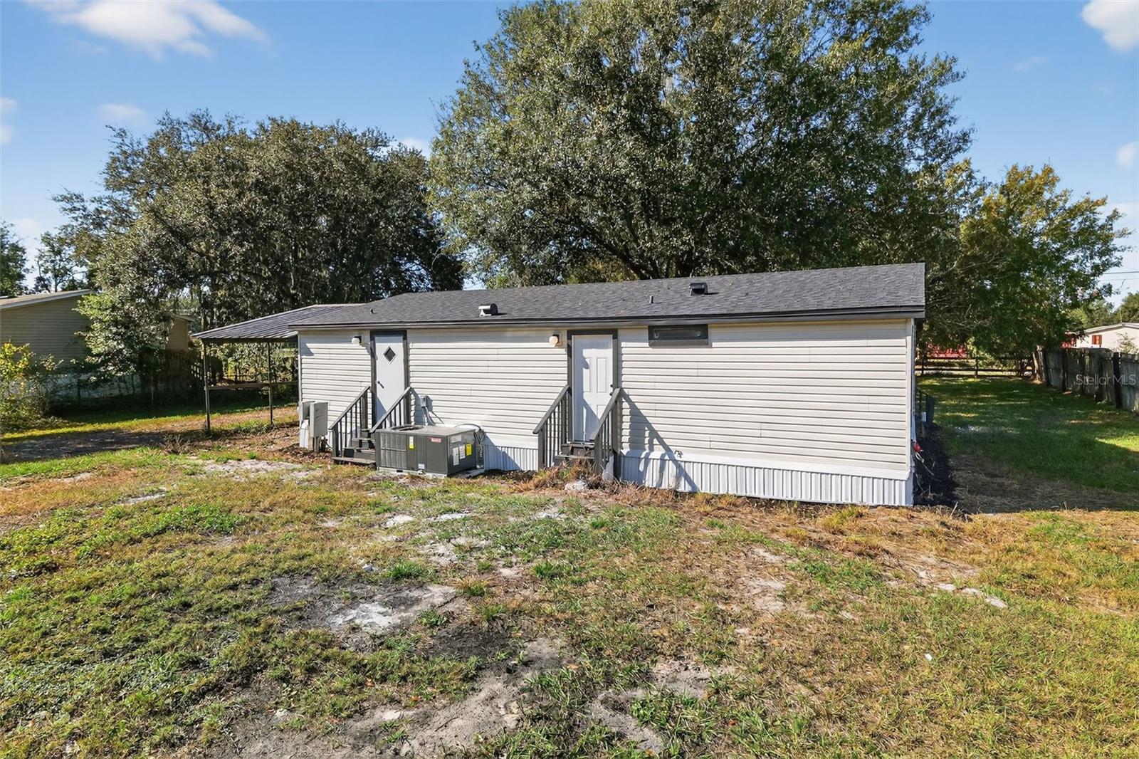 Image 28 of 30 For 749 Saddlewood Boulevard