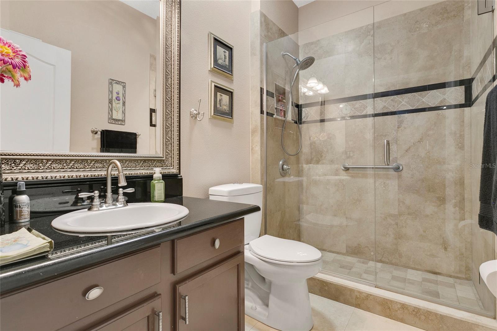 Image 13 of 36 For 1402 Waukon Circle