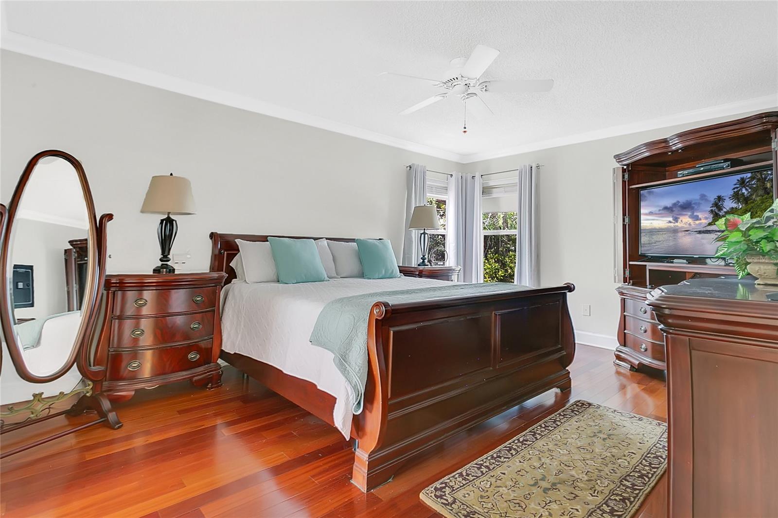 Image 15 of 36 For 1402 Waukon Circle