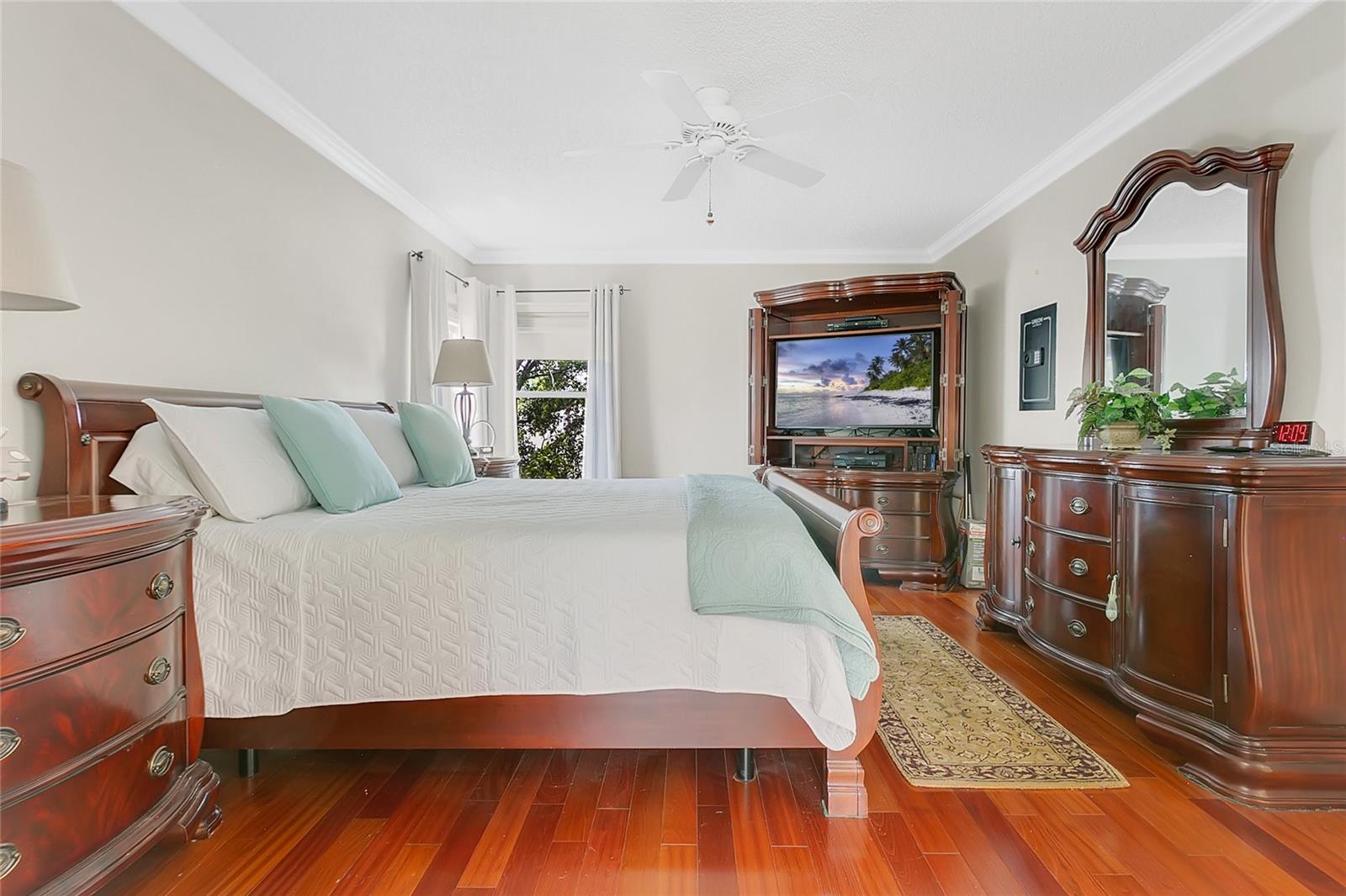 Image 16 of 36 For 1402 Waukon Circle