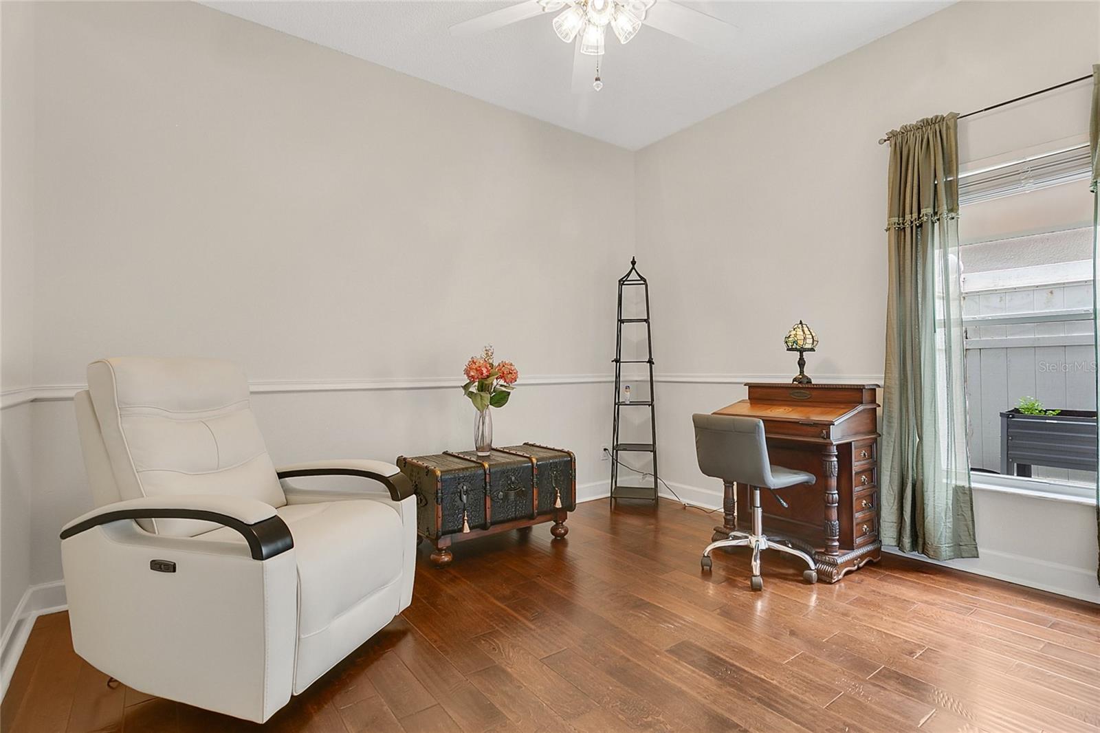 Image 20 of 36 For 1402 Waukon Circle