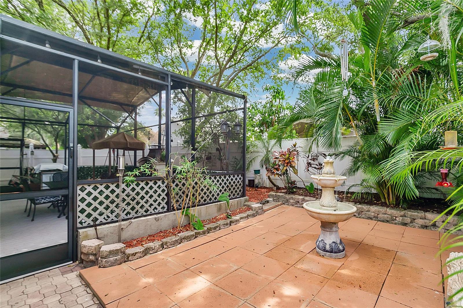 Image 29 of 36 For 1402 Waukon Circle