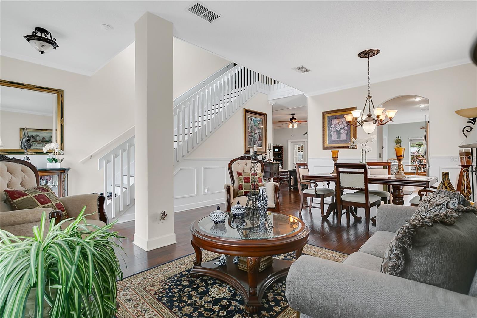 Image 3 of 36 For 1402 Waukon Circle