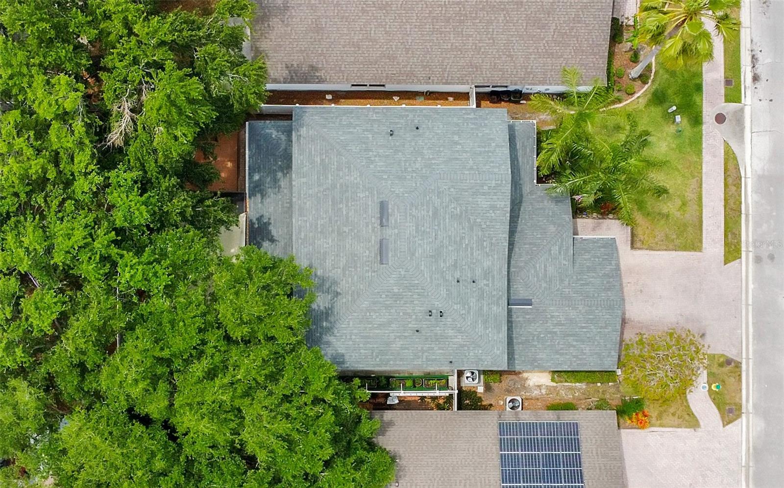 Image 31 of 36 For 1402 Waukon Circle