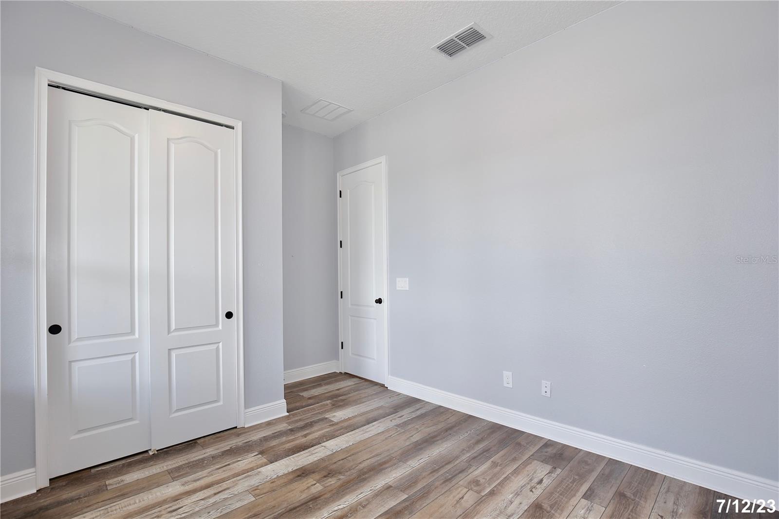 Image 14 of 33 For 13364 Stoddart Avenue