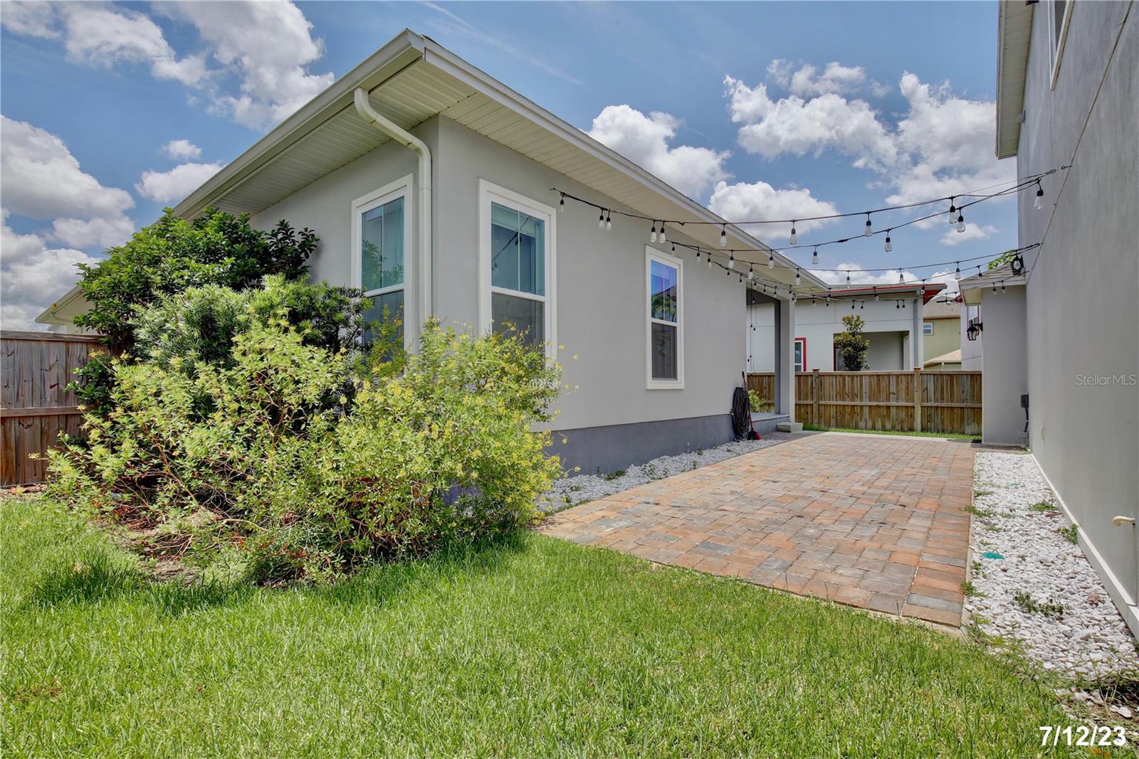 Image 22 of 33 For 13364 Stoddart Avenue