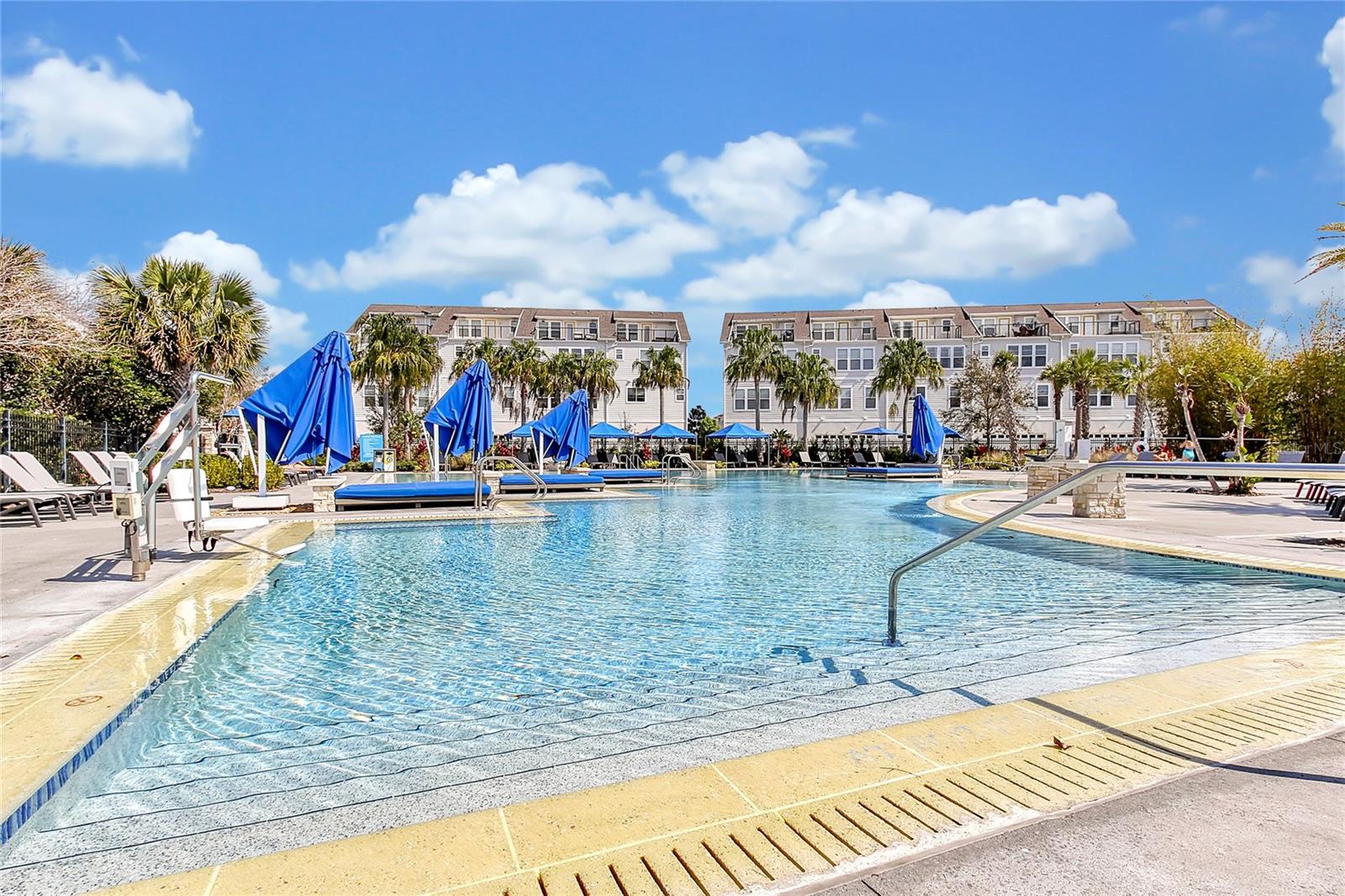 Image 27 of 33 For 13364 Stoddart Avenue