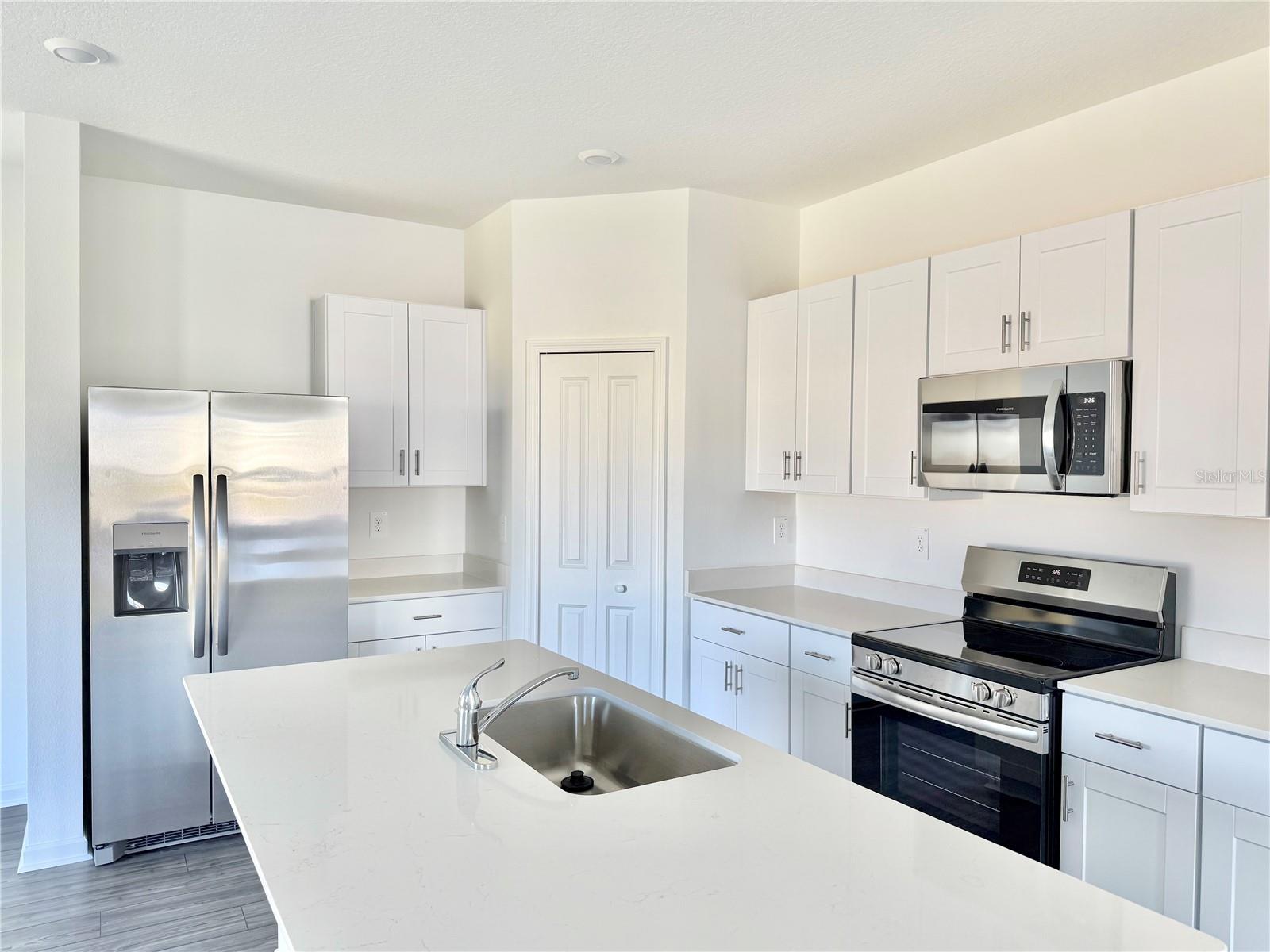 Image 5 of 30 For 3783 30th Terrace