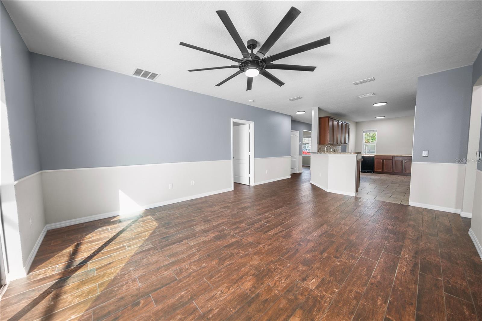 Image 9 of 61 For 161 Prairie Falcon Drive