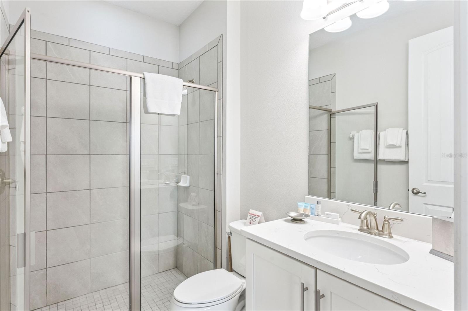 Image 16 of 64 For 7704 Graben Street