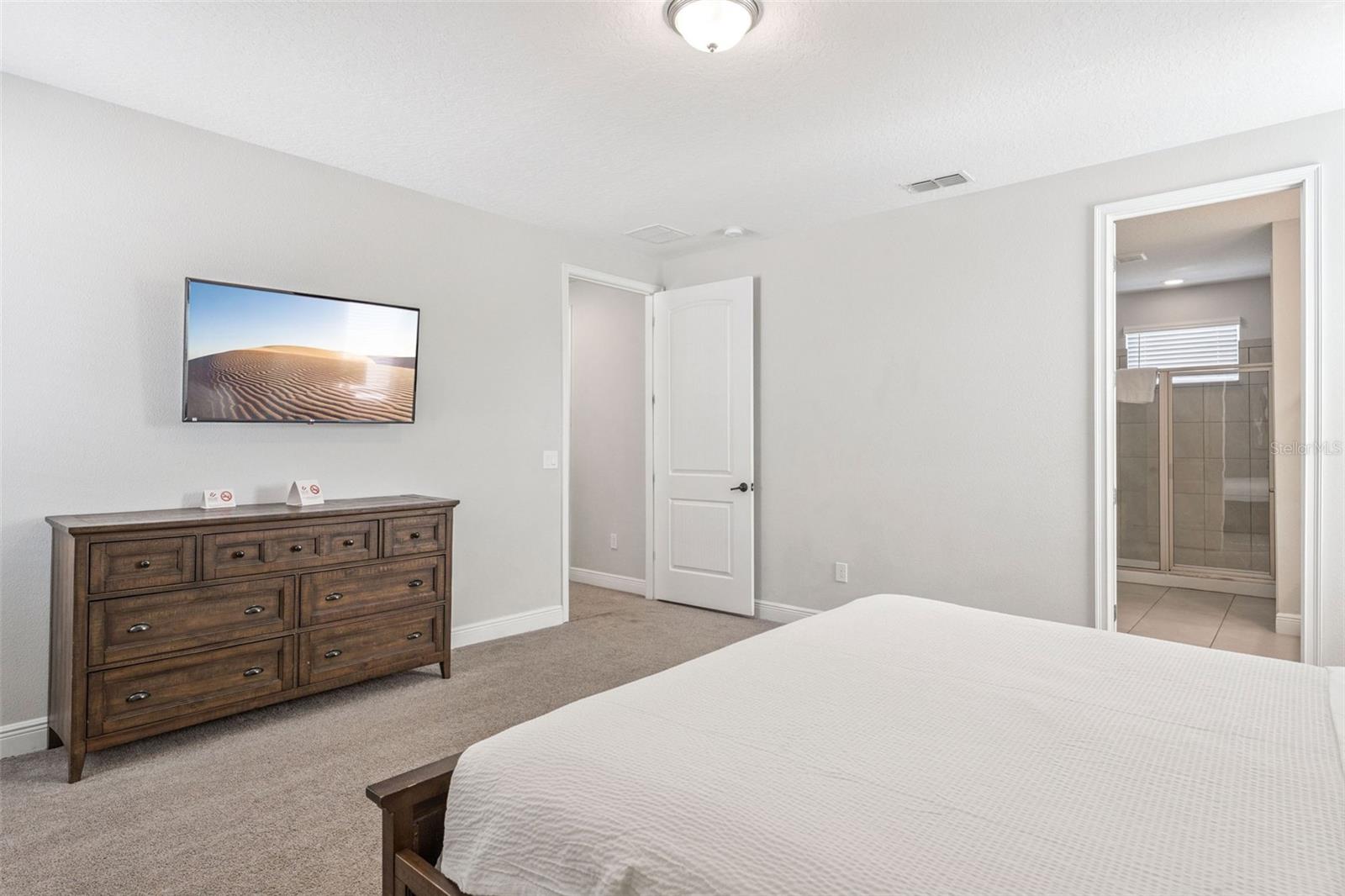 Image 21 of 64 For 7704 Graben Street