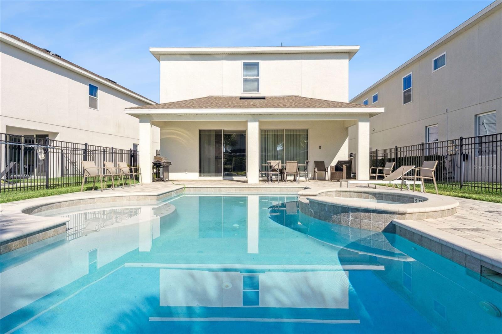 Image 33 of 64 For 7704 Graben Street