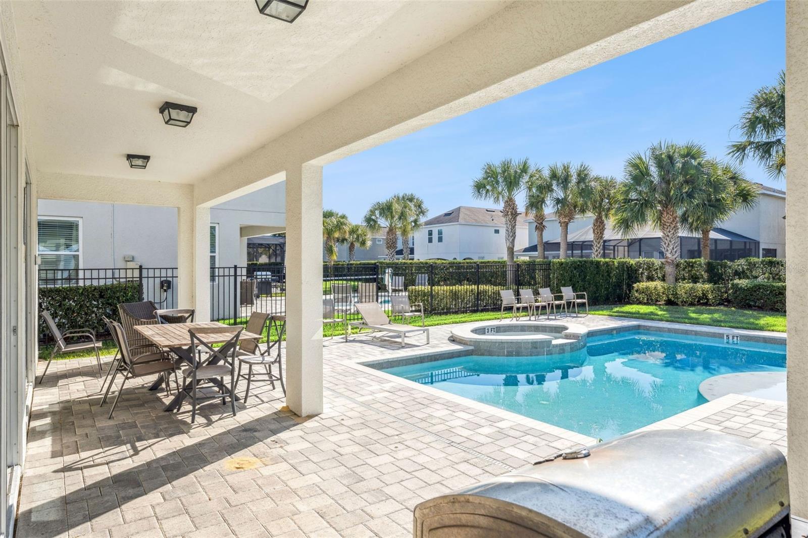 Image 35 of 64 For 7704 Graben Street