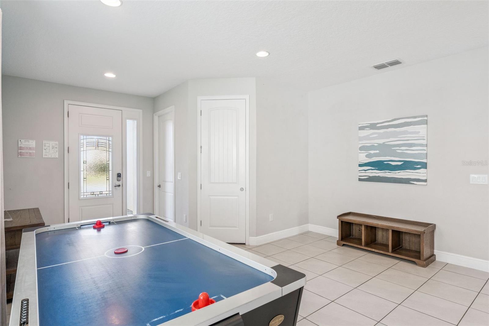 Image 5 of 64 For 7704 Graben Street