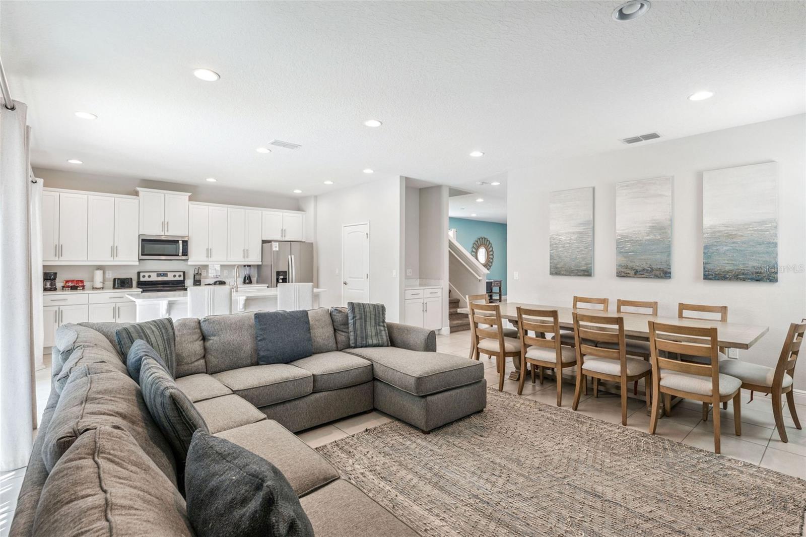 Image 8 of 64 For 7704 Graben Street