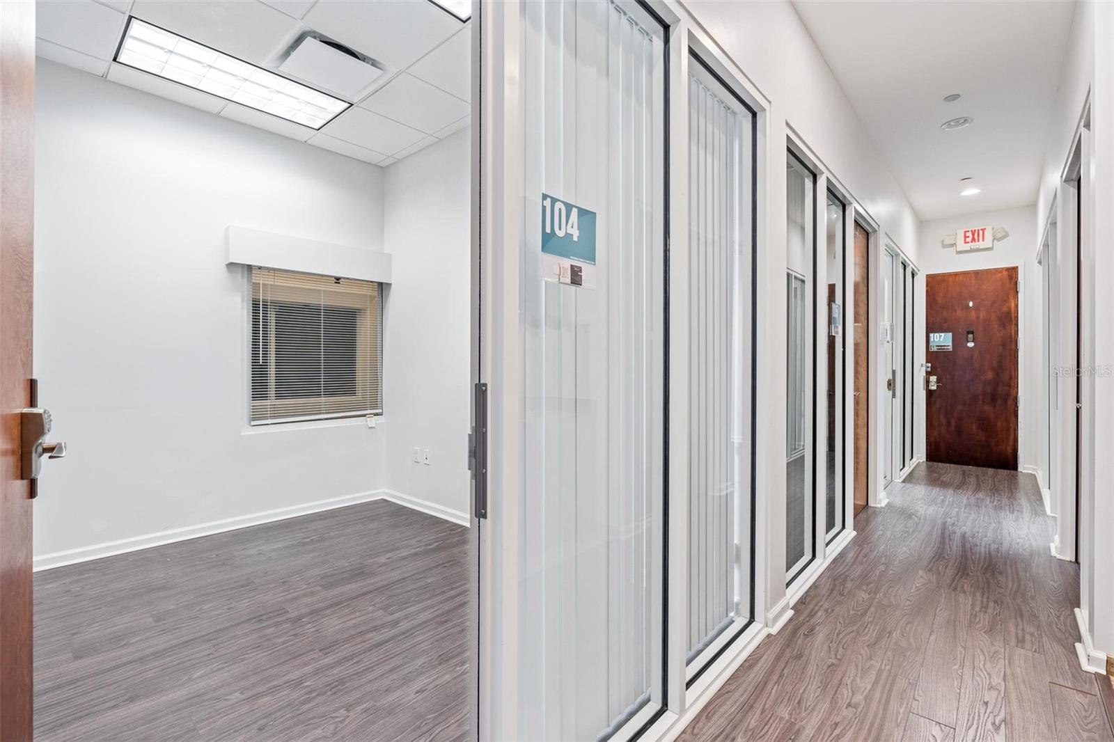 Image 18 of 36 For 8865 Commodity Circle 14