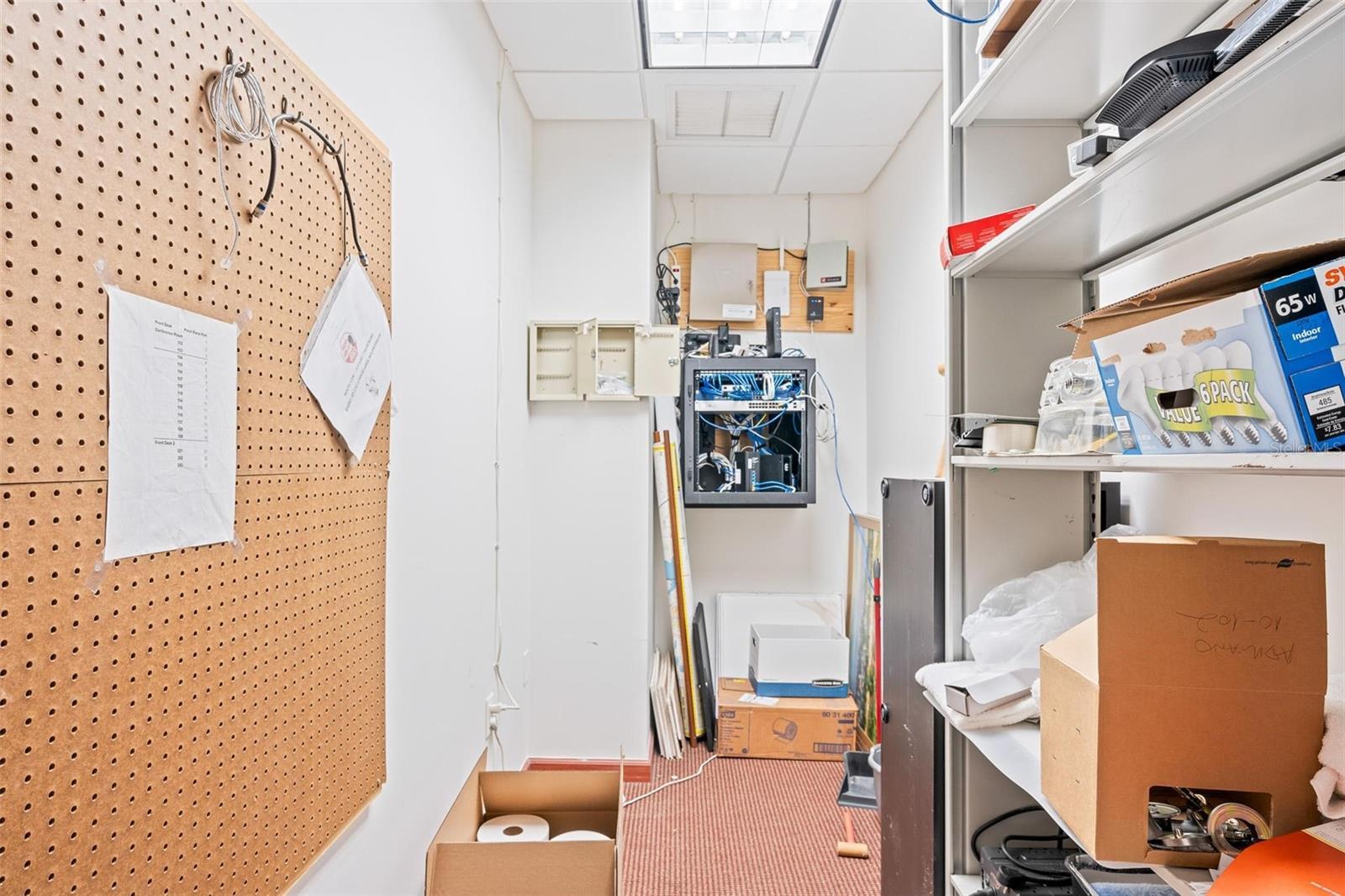 Image 29 of 36 For 8865 Commodity Circle 14