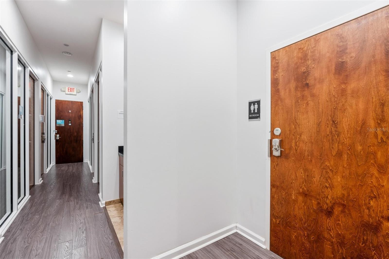 Image 9 of 36 For 8865 Commodity Circle 14