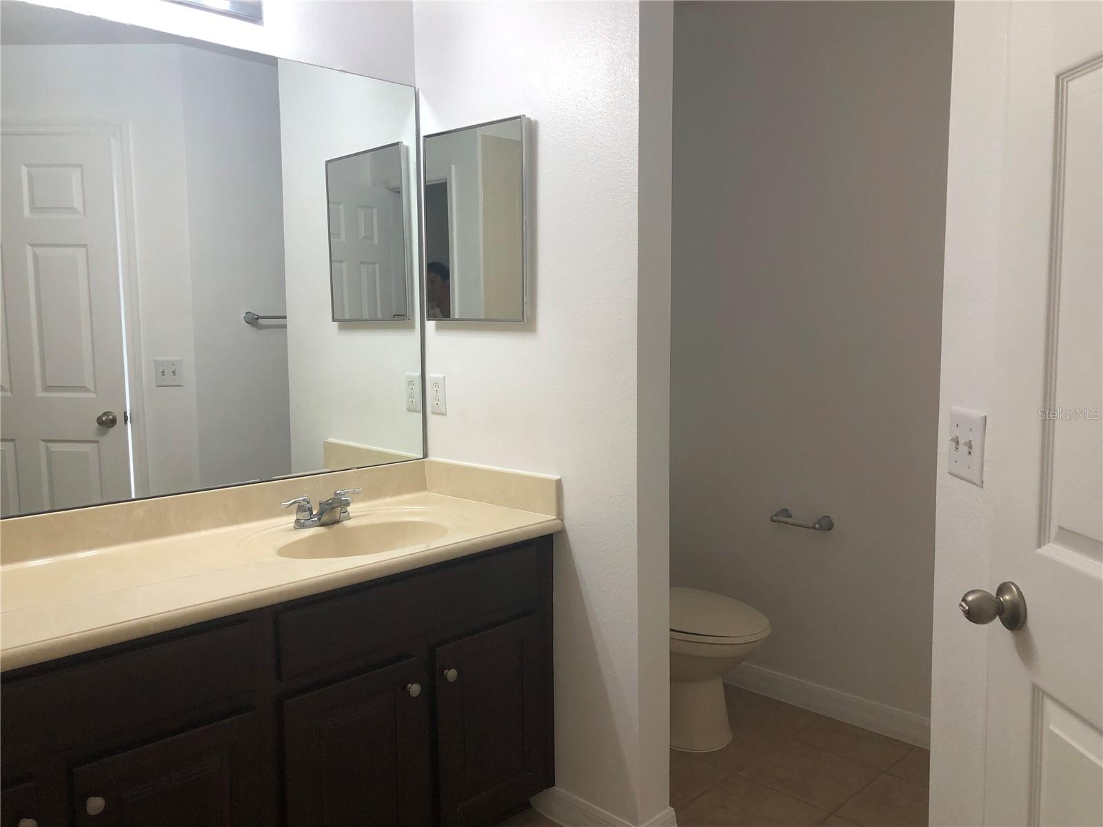 Image 28 of 44 For 874 Bending Oak Trail