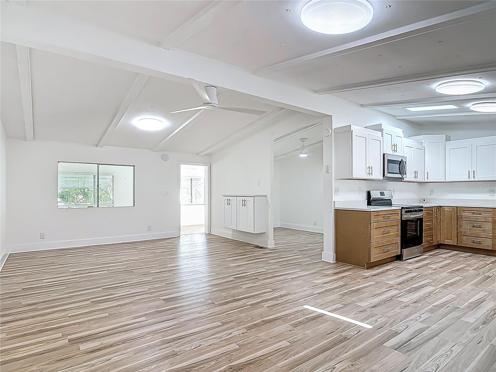 Image 28 of 53 For 135 Cedar Street