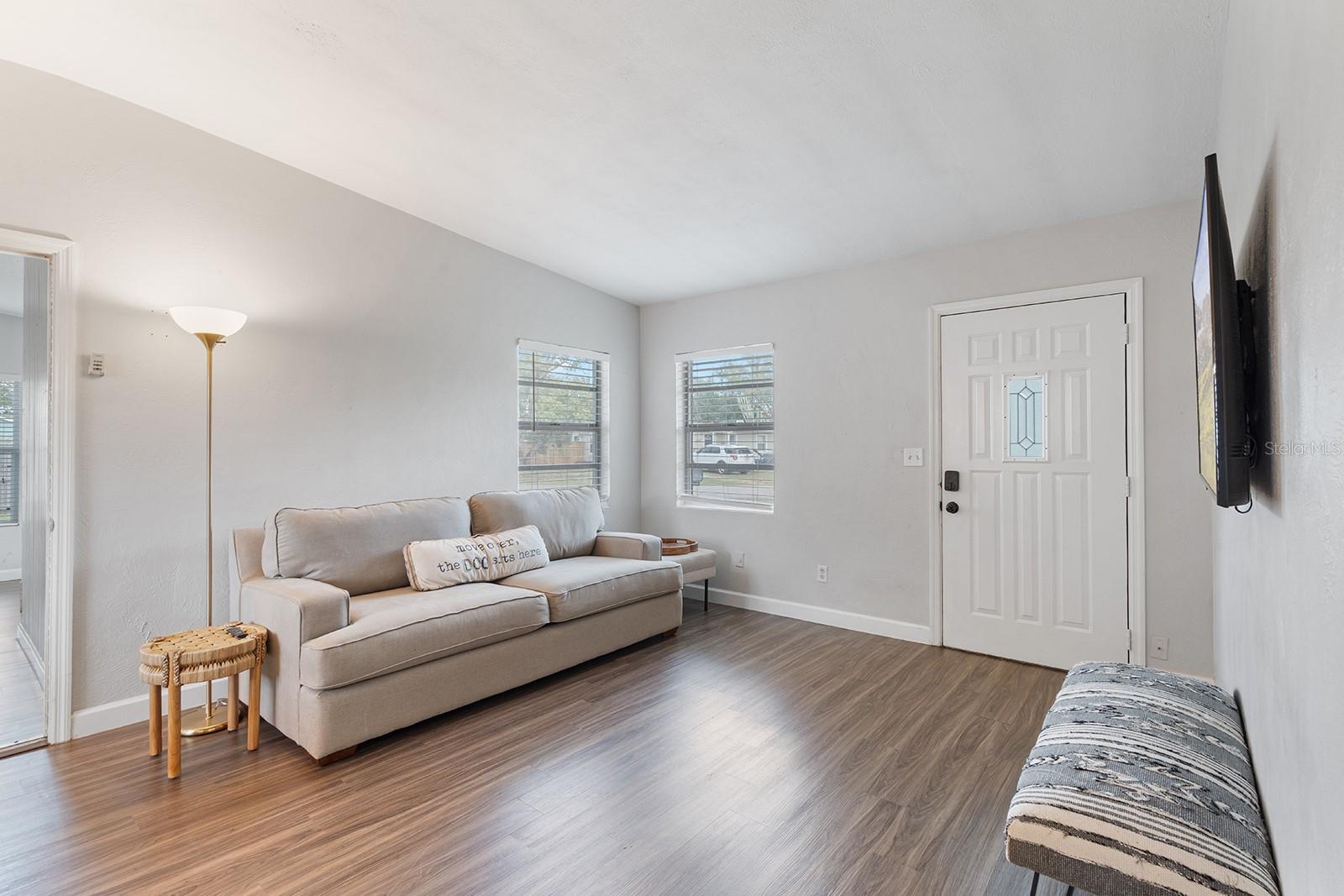 Image 4 of 23 For 471 3rd Street