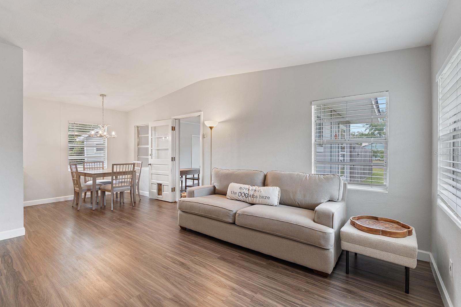 Image 5 of 23 For 471 3rd Street