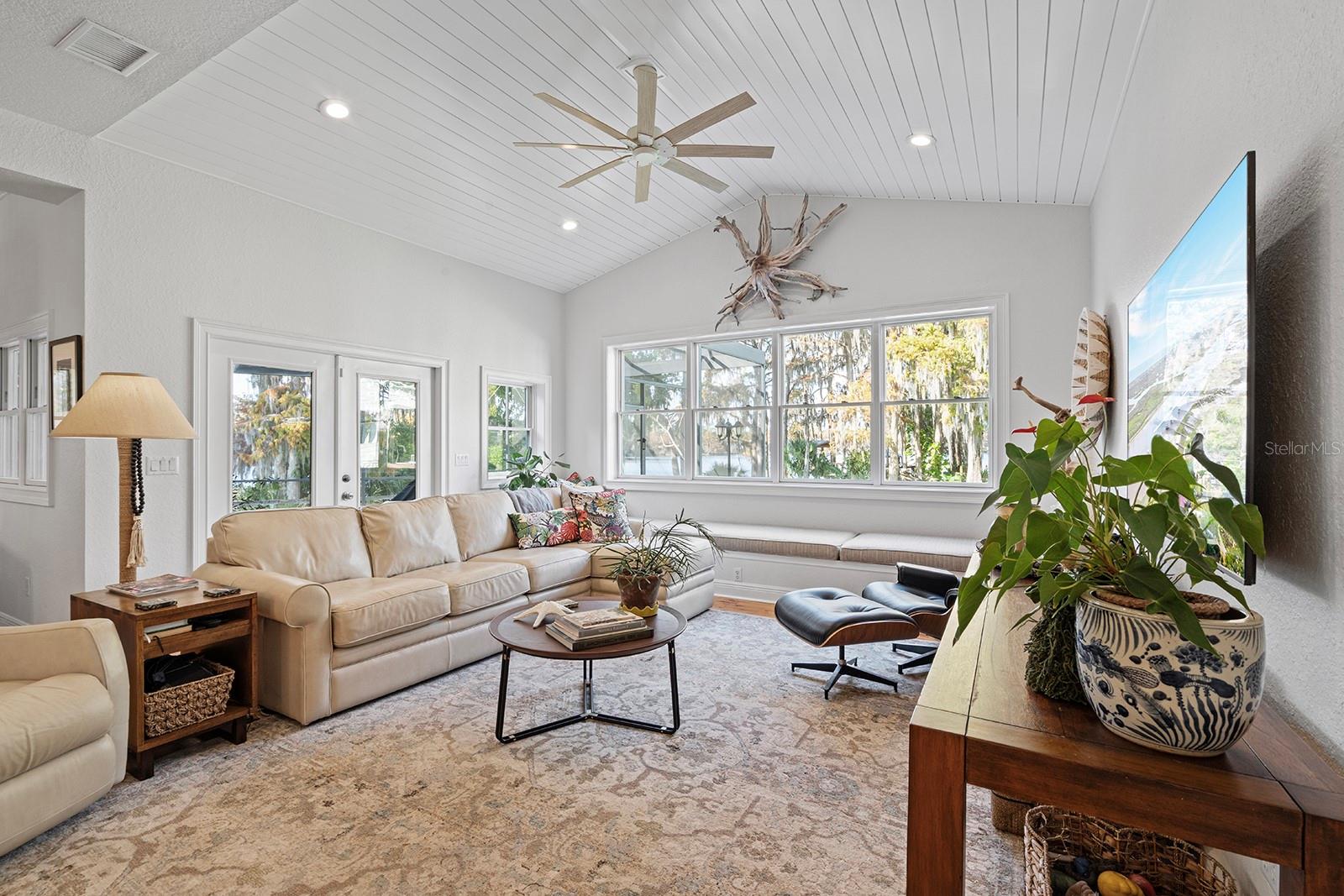 Image 12 of 83 For 520 Lake Mills Road