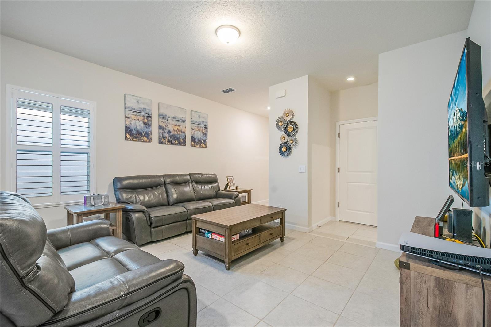 Image 7 of 54 For 2051 Cades Cove Way