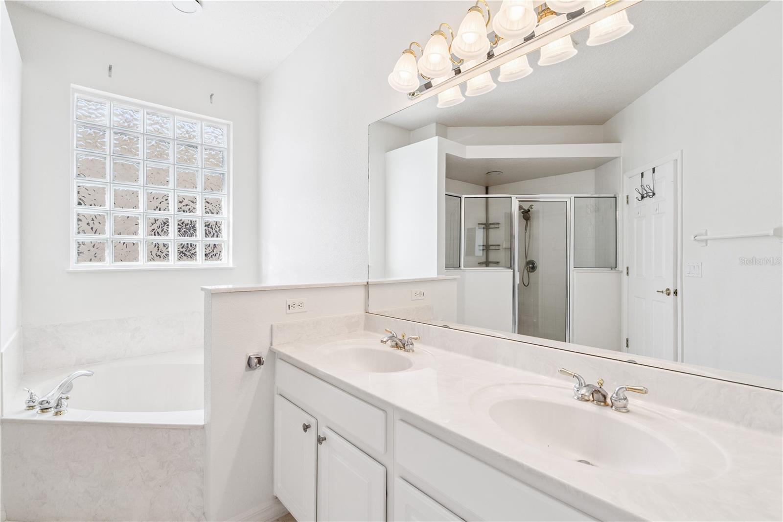 Image 34 of 57 For 3823 Beacon Ridge Way