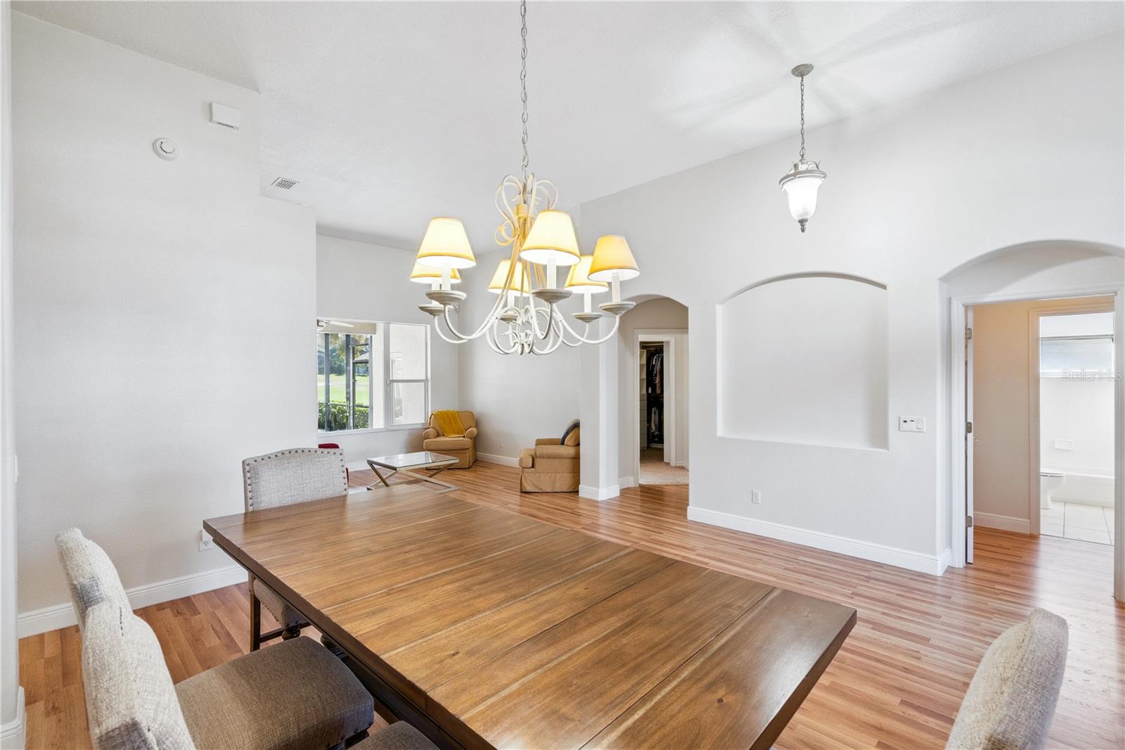 Image 4 of 57 For 3823 Beacon Ridge Way