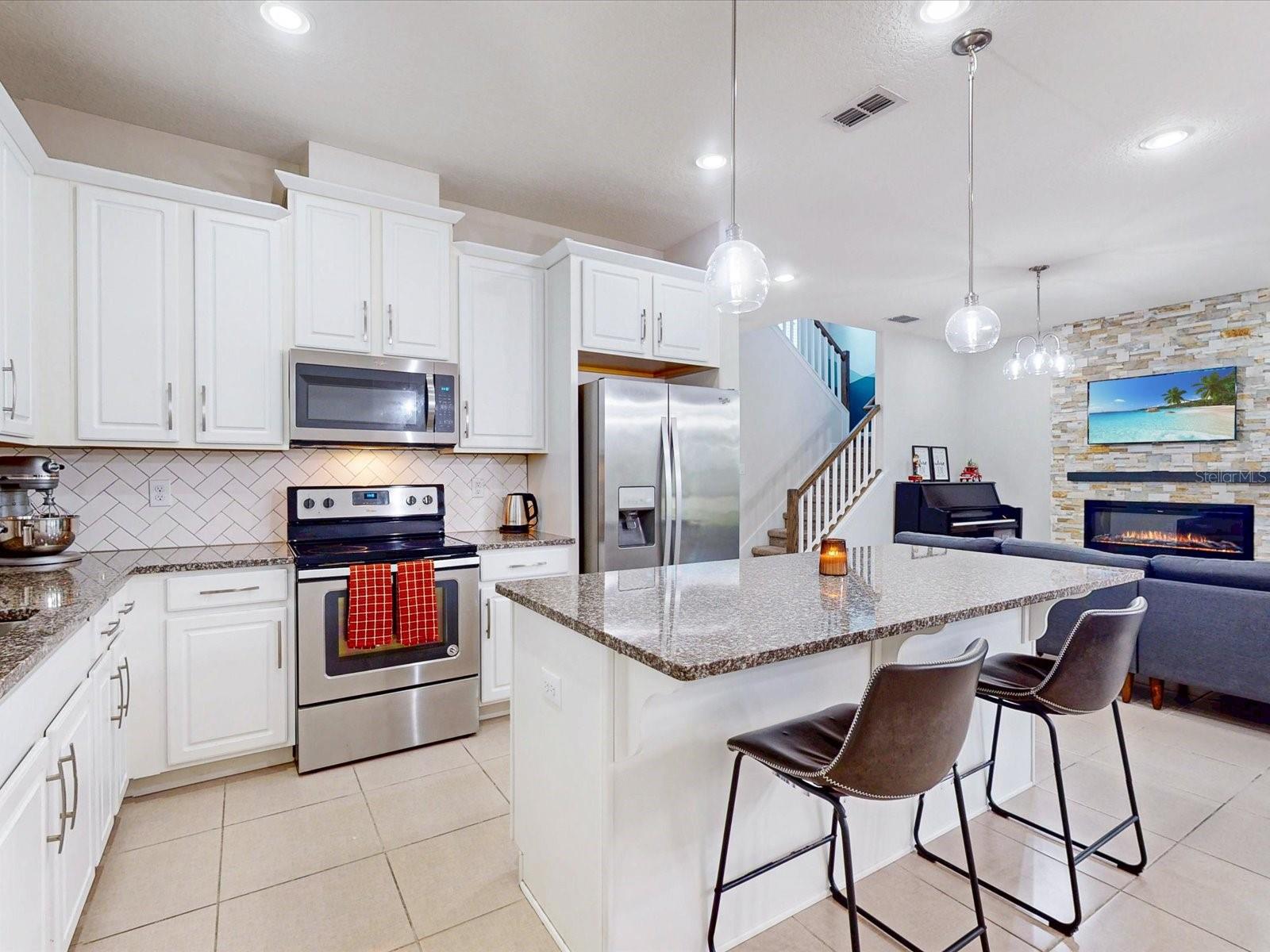 Image 11 of 41 For 2621 Palisade Boulevard