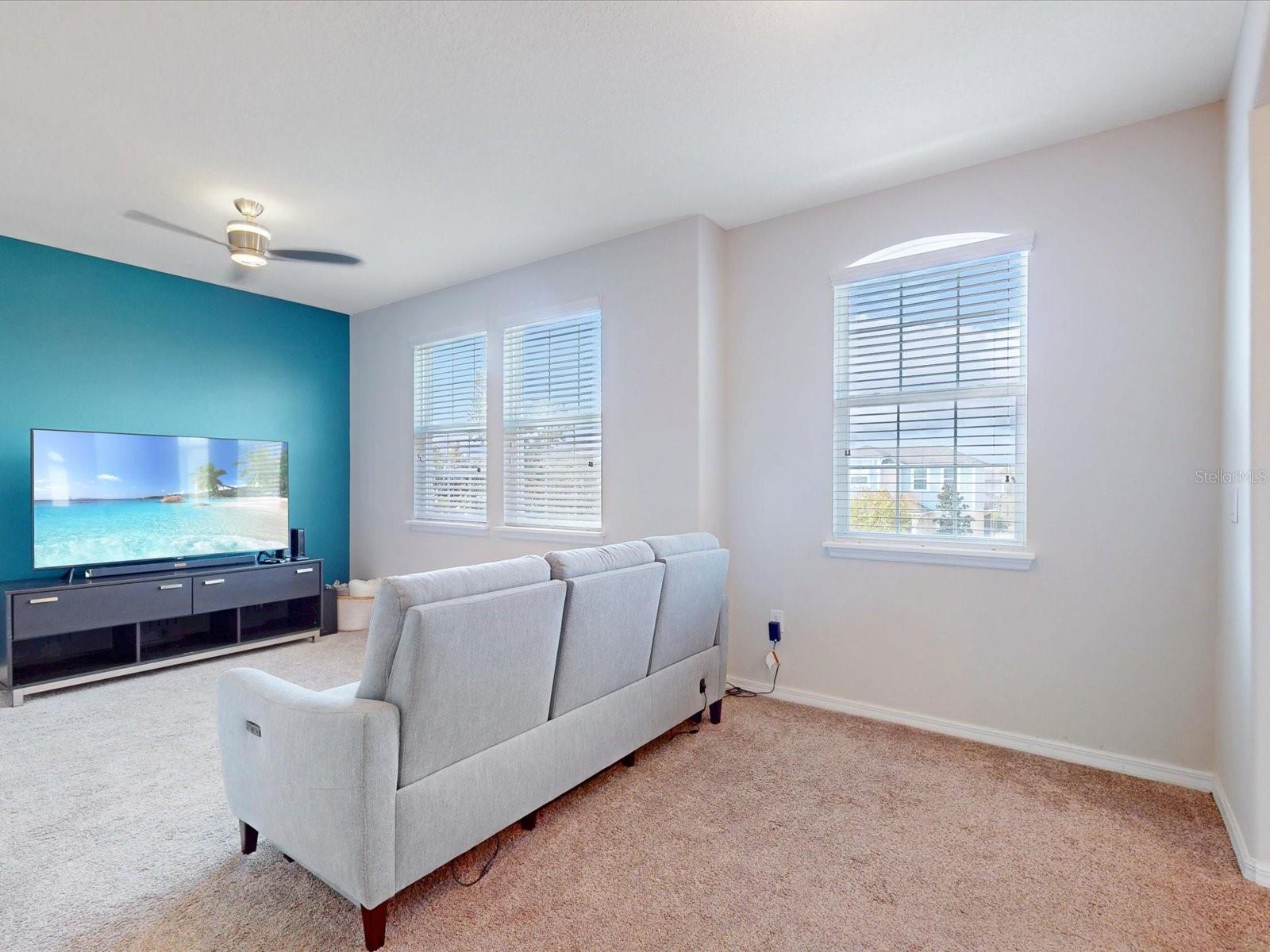 Image 18 of 41 For 2621 Palisade Boulevard