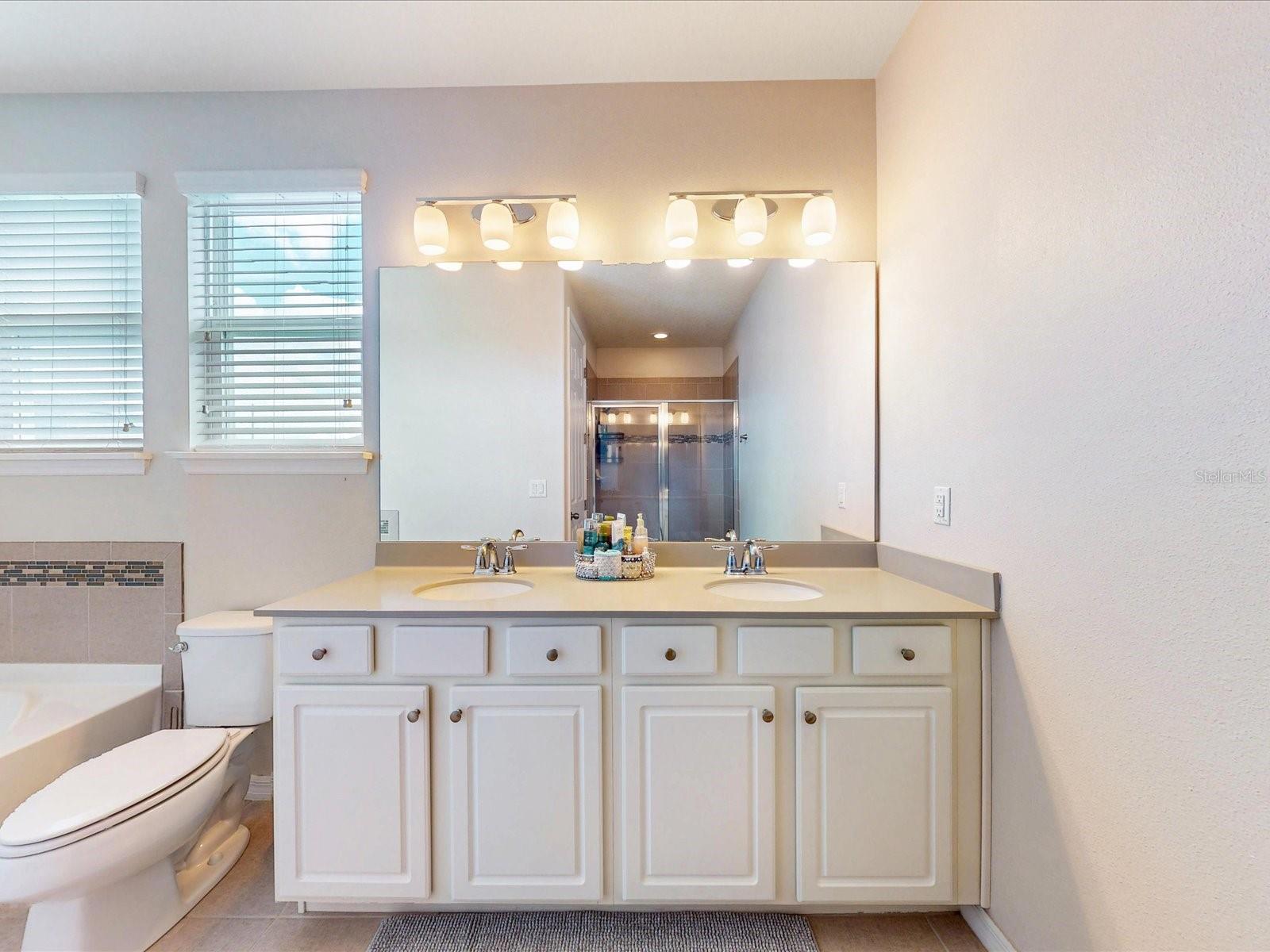 Image 31 of 41 For 2621 Palisade Boulevard