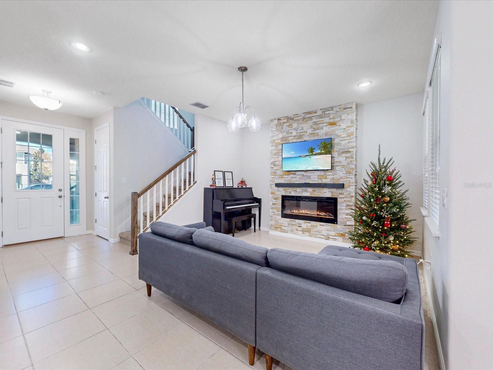 Image 7 of 41 For 2621 Palisade Boulevard